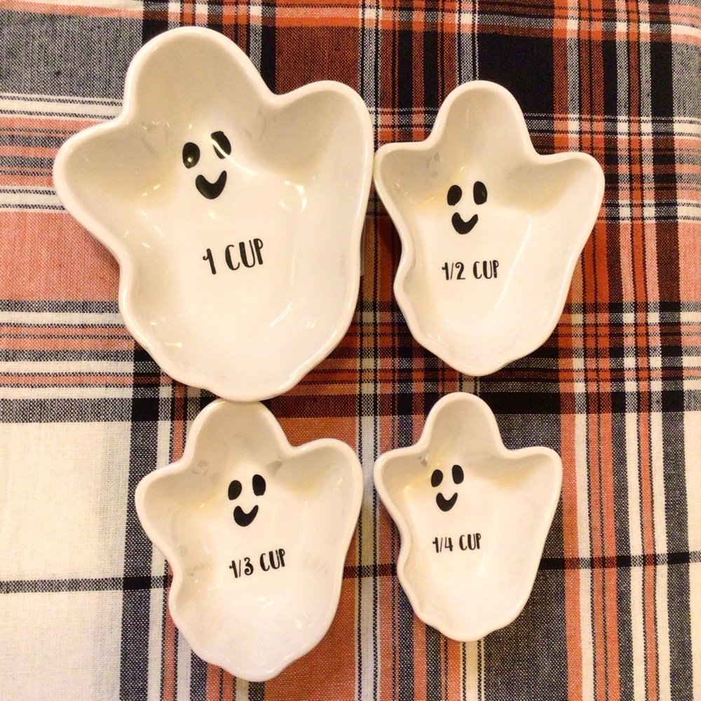Ceramic ghost shaped measuring cups set of 4 NIB the Bakehouse Ciroa
